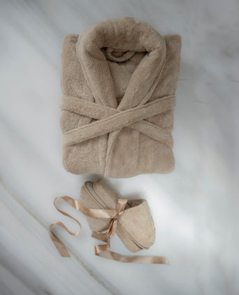 Bademantel und Hausschuhe Geschenkset | Latte Bademantel und Hausschuhe Geschenkset | Latte