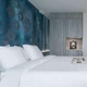 Bett von 348 Suites