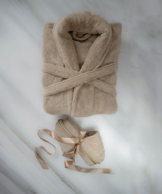 Bademantel und Hausschuhe Geschenkset | Latte